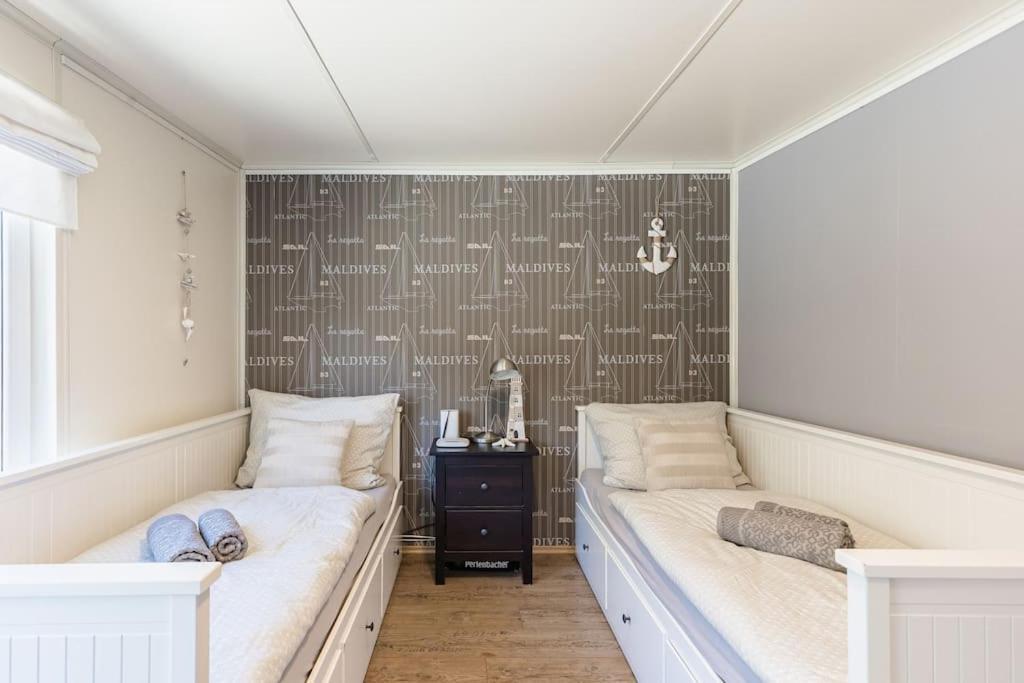 Ocarujuci Houseboat Na Dunaji Bratysława Zewnętrze zdjęcie